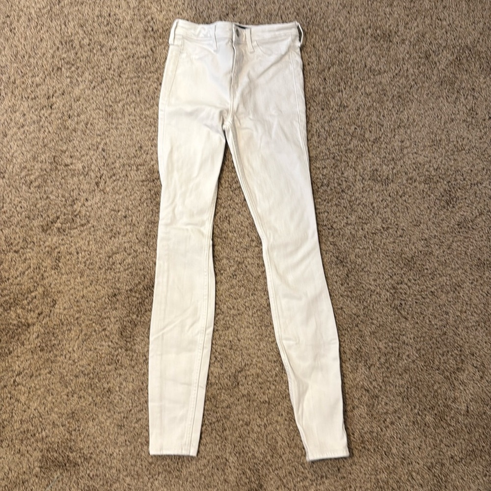 Great condition white high rise Hollister jean leggings size 0L